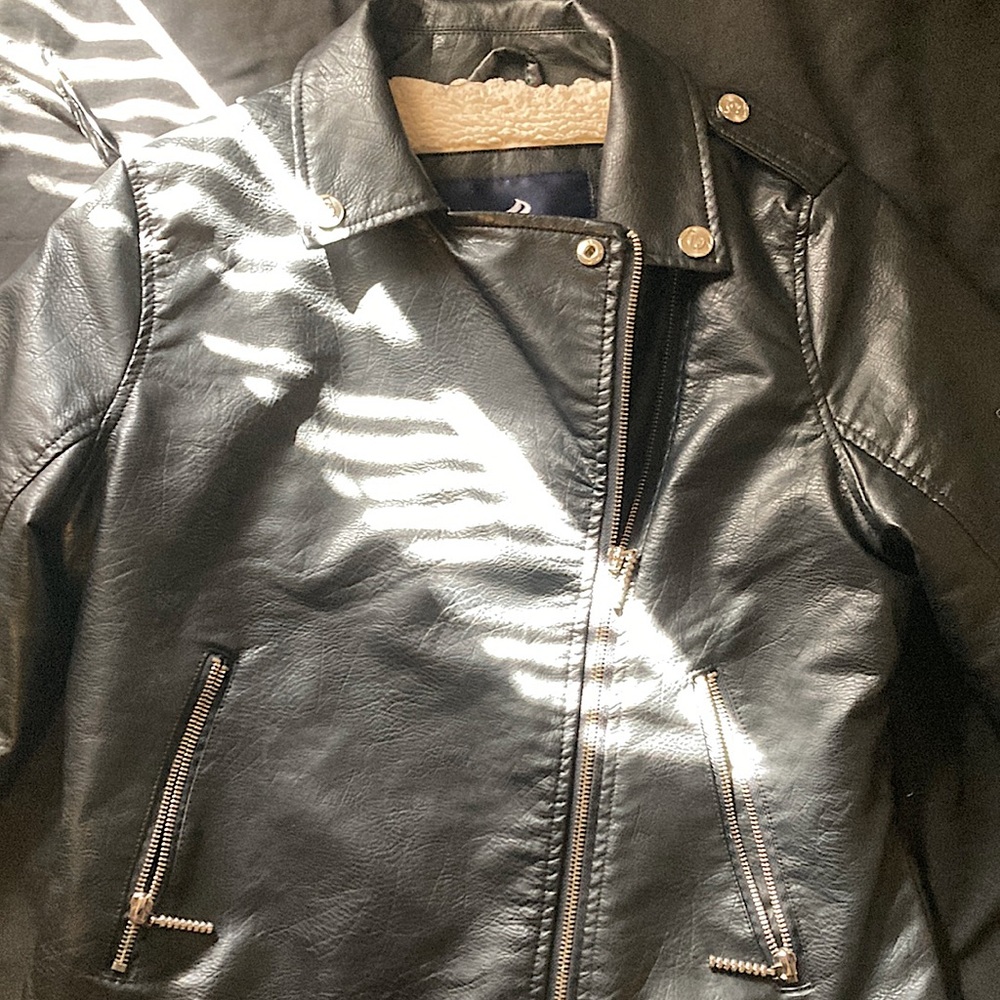 Rocawear leather jacket, size medium, barely worn.